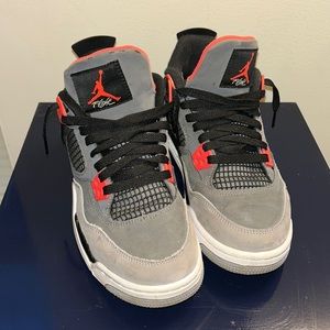 Jordan retro 4's